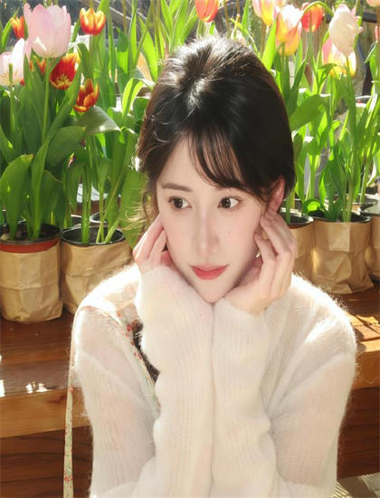 喜剧片艺术分析：《去他的文学课2》的市场表现与观众反响 ——深入探索喜剧片的艺术世界